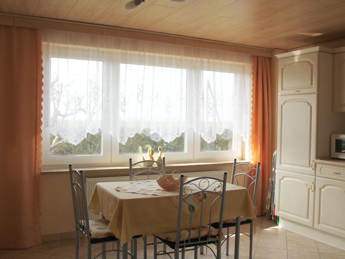 Kröpelin Comfy Farmhouse In Brusow With Garden מראה חיצוני תמונה