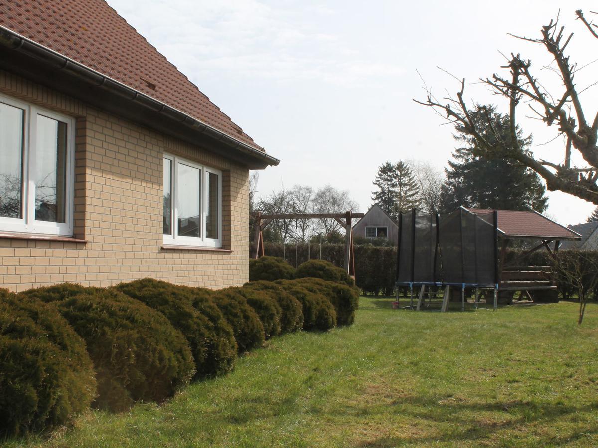 Kröpelin Comfy Farmhouse In Brusow With Garden מראה חיצוני תמונה
